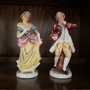 Figurines Couple French Provincial